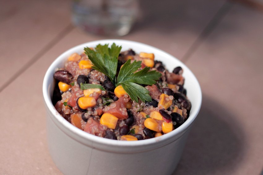 Na Cozinha – Quinoa Mexicana Vegan [Alecrim aos Molhos]
