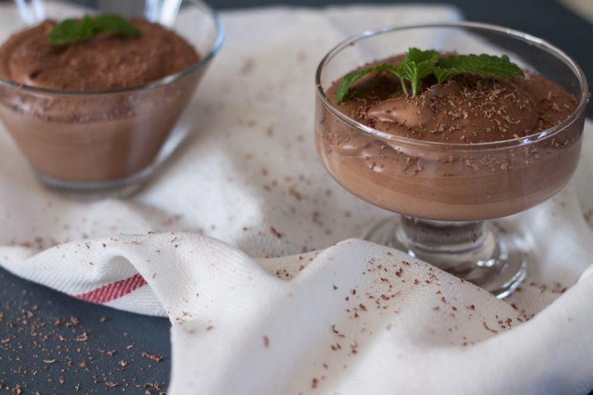 Na cozinha – Mousse de Chocolate com dois ingredientes